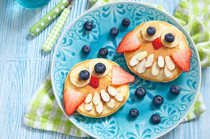 Hot cakes en forma de búhos para hacer formas divertidas para ninos