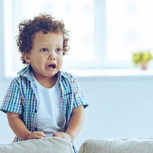 niño llorando niño llorando