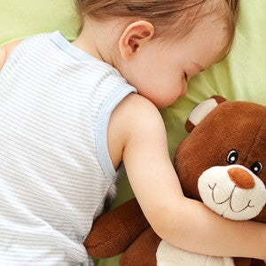 niño-pequeño-con-manta niño-pequeño-con-manta