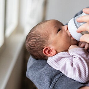 Consejos para dar el biberón como dar el biberon a un bebe