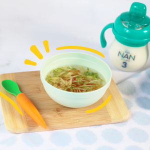 plato de sopa de verduras ralladas vaso entrenador con leche nan 3 plato de sopa de verduras ralladas vaso entrenador con leche nan 3