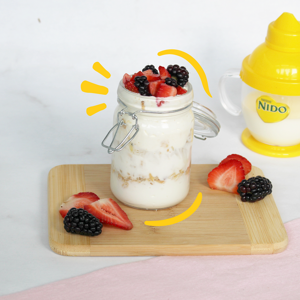 vaso con yogurt con frutas para bebe vaso entrenador con leche nido vaso con yogurt con frutas para bebe vaso entrenador con leche nido