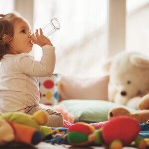Conoce los nutrimentos que debes incluir en el menú diario de comida para niños Agrega nutrientes esenciales a la dieta de tu pequeño a partir de los 6 meses de edad