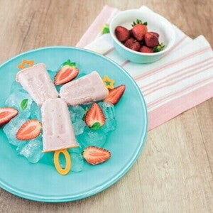 Mini paletas de fresa