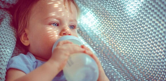 La lactosa aporta nueve nutrientes esenciales para los niños Los beneficios de los alimentos con lactosa se ven en piel, órganos, huesos y dientes