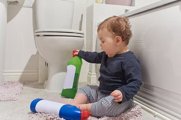 Bebeb limpiando Bebeb limpiando