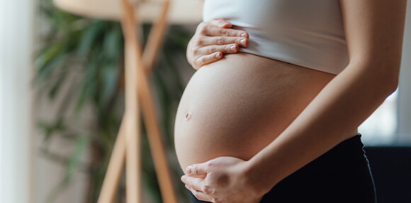Presión alta, hinchazón y falta de aire son algunos de los síntomas de la preeclampsia identifica los síntomas de la preeclampsia